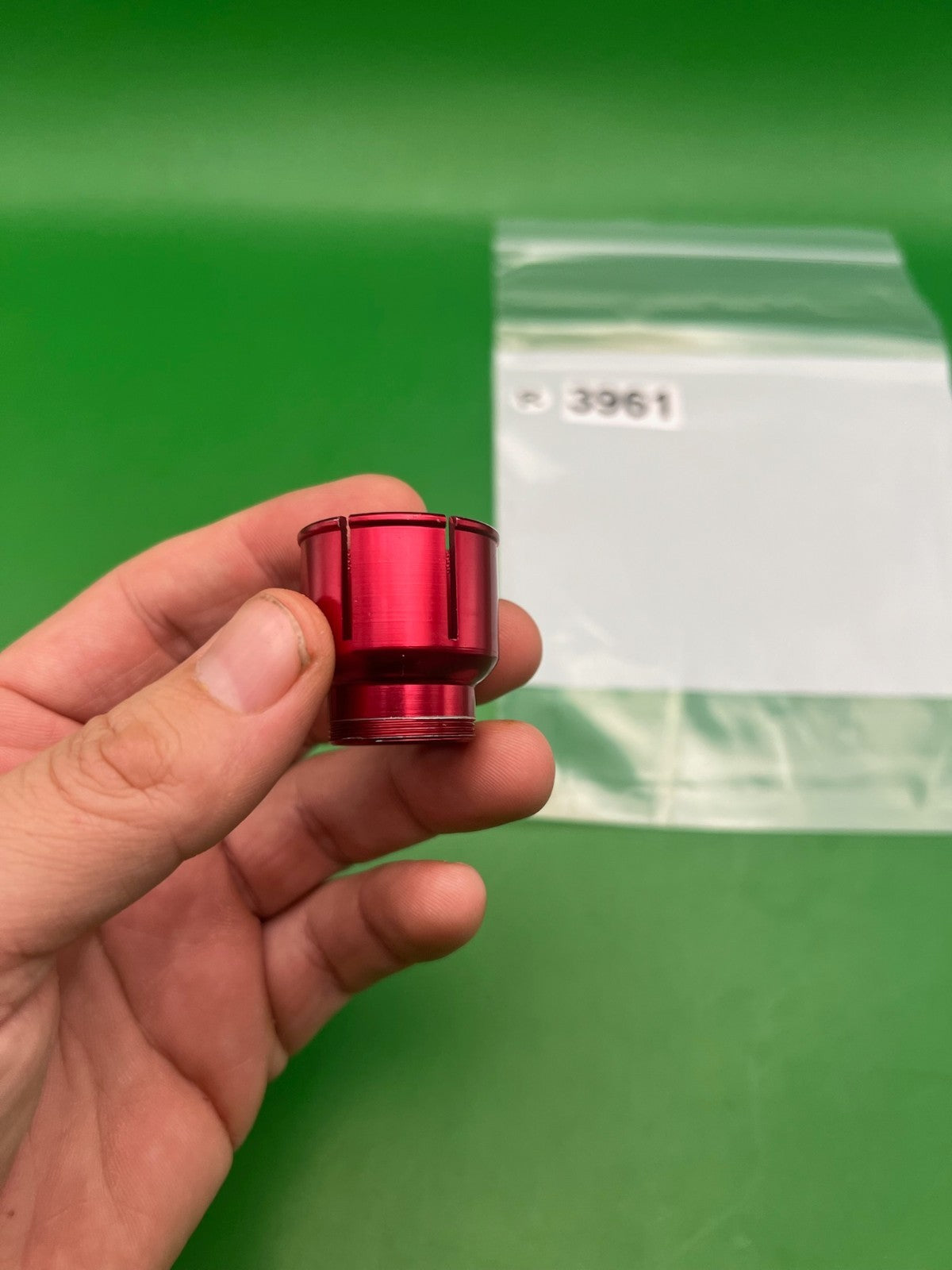 Low rise ref feedneck