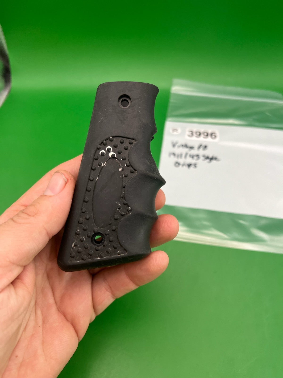 Vintage PB 19911/45 Style Grips Black