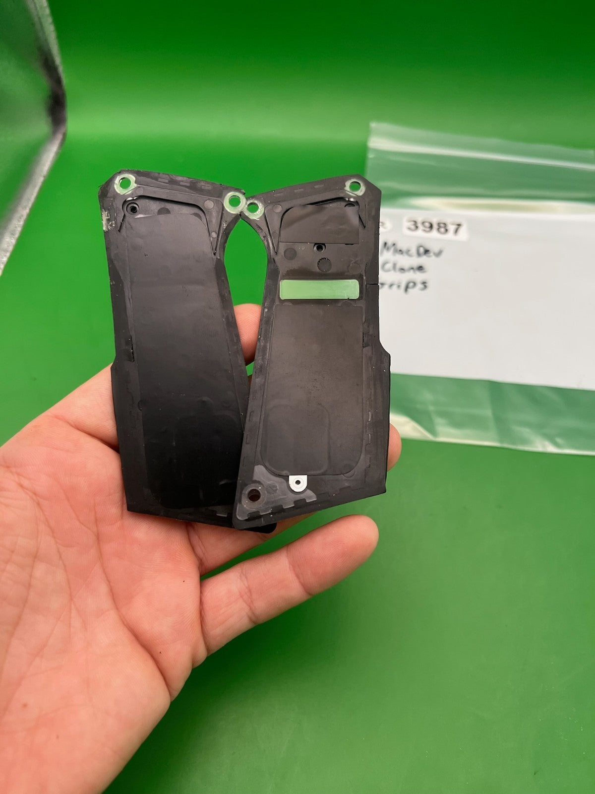 Mac Dev Clone Grips Black