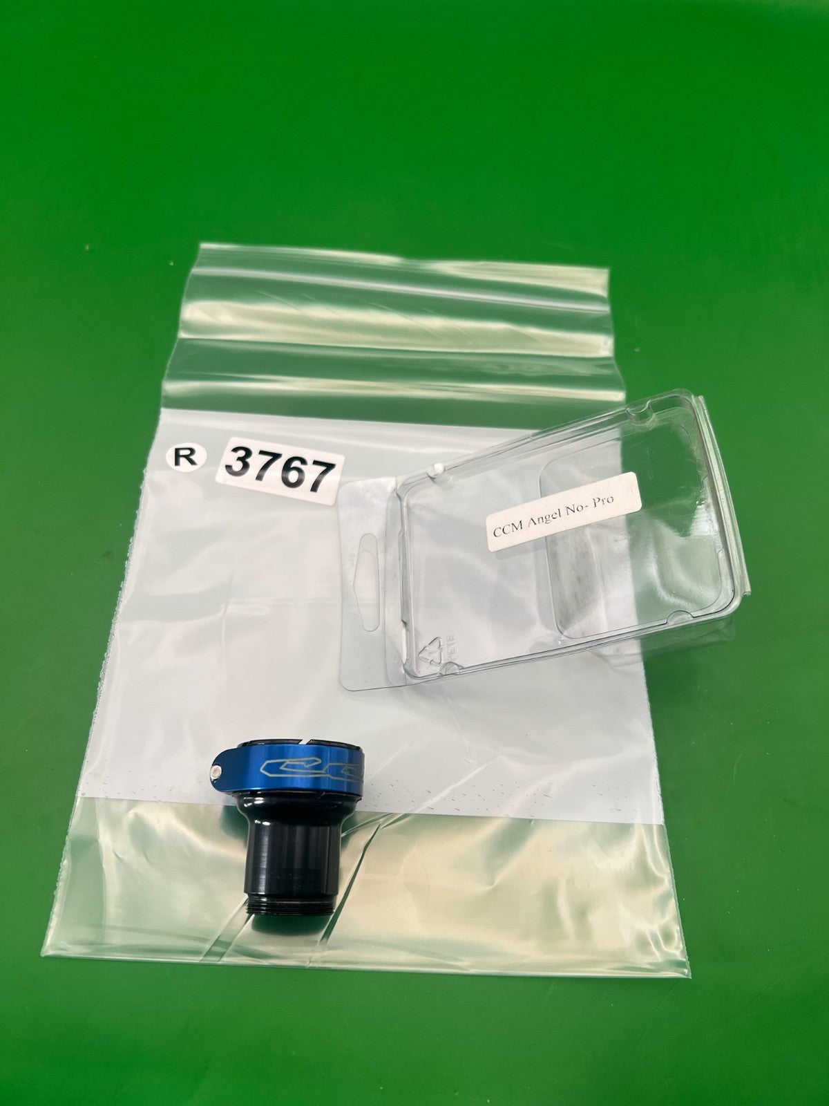 CCM Feedneck Angel Thread