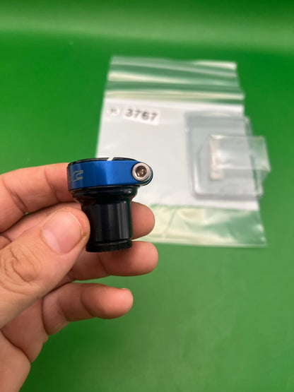 CCM Feedneck Angel Thread