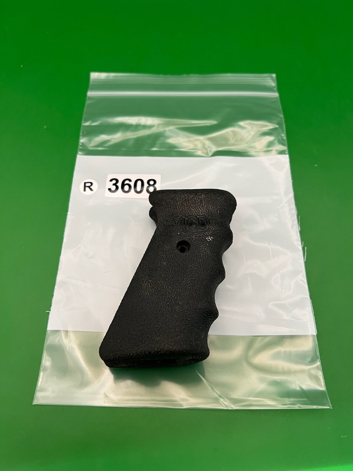 Automag Grips Single Hole