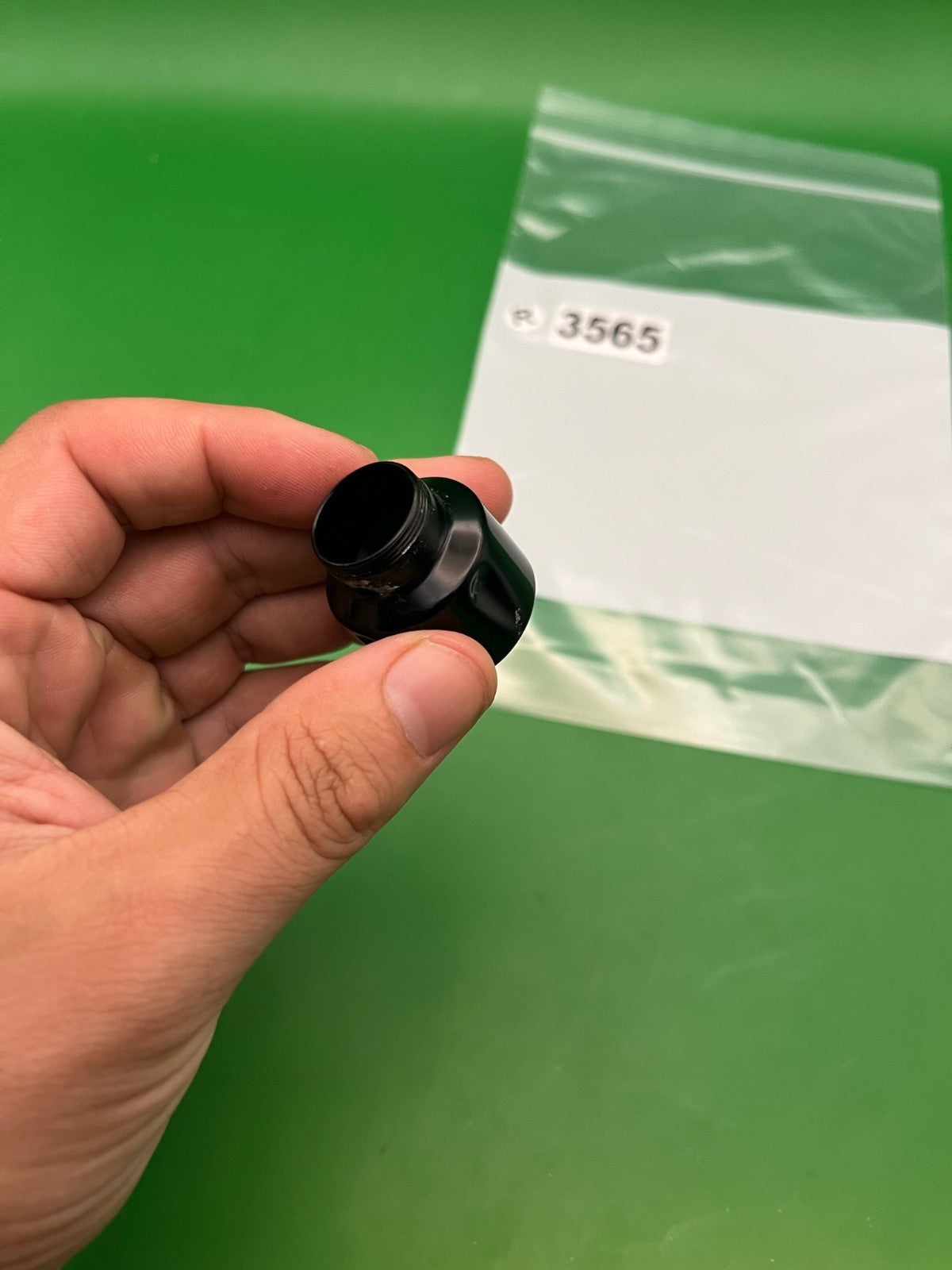 Shocker Black Feedneck