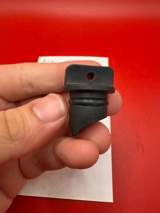 AGD Automag Feed Plug Black