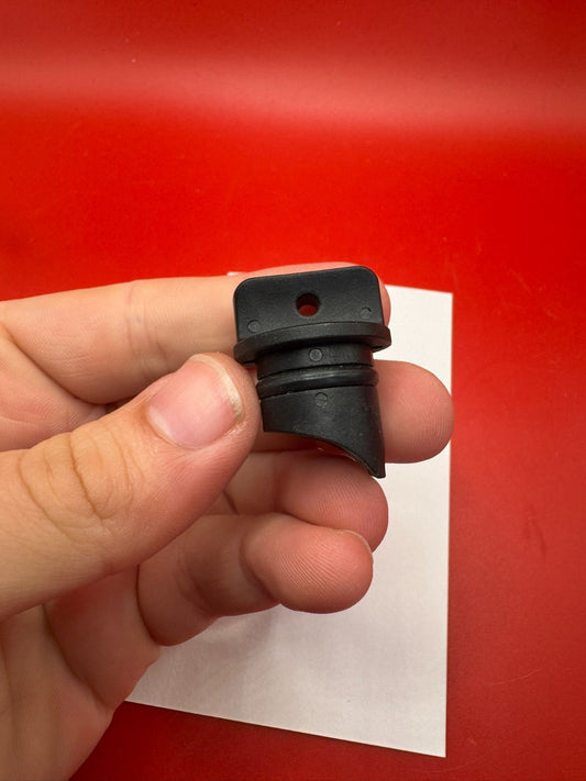 AGD Automag Feed Plug Black