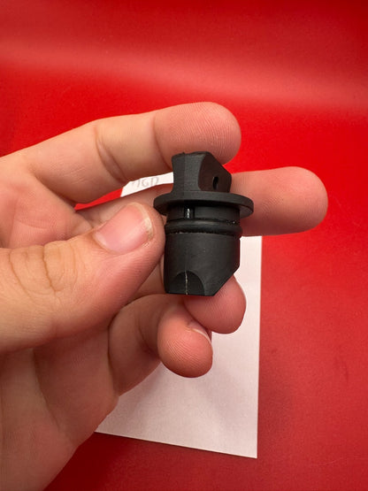 AGD Automag Feed Plug Black