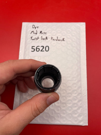 Dye Mid Rise Twist lock Feedneck
