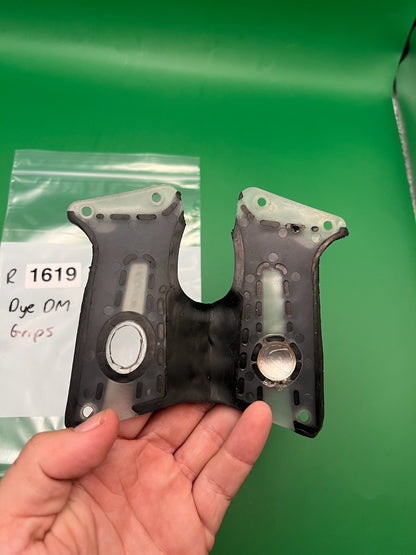 Dye DM Grips