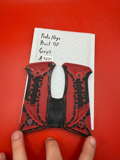 Proto/Dye Rail 07 Grips