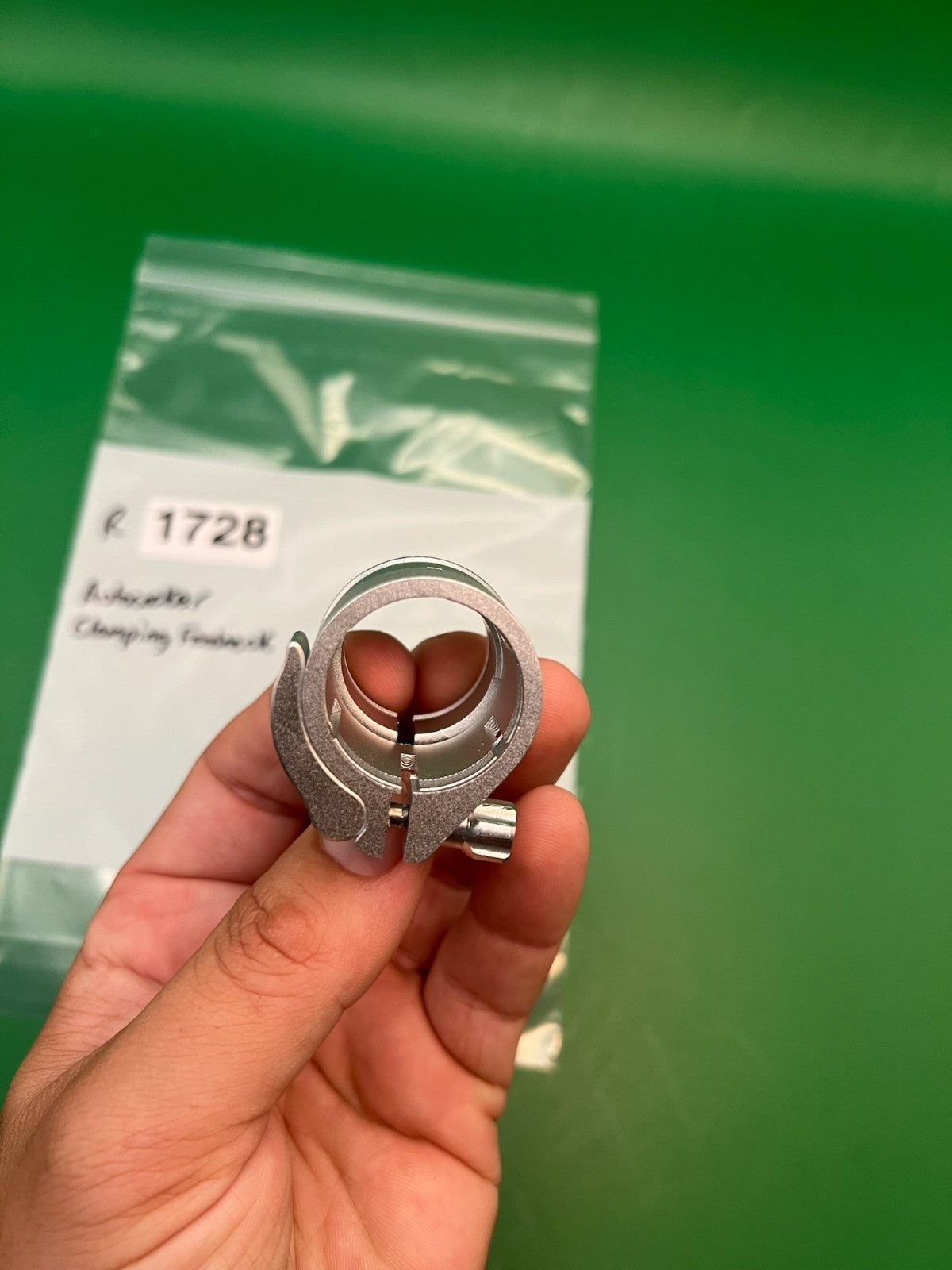 Autococker Clamping Feedneck