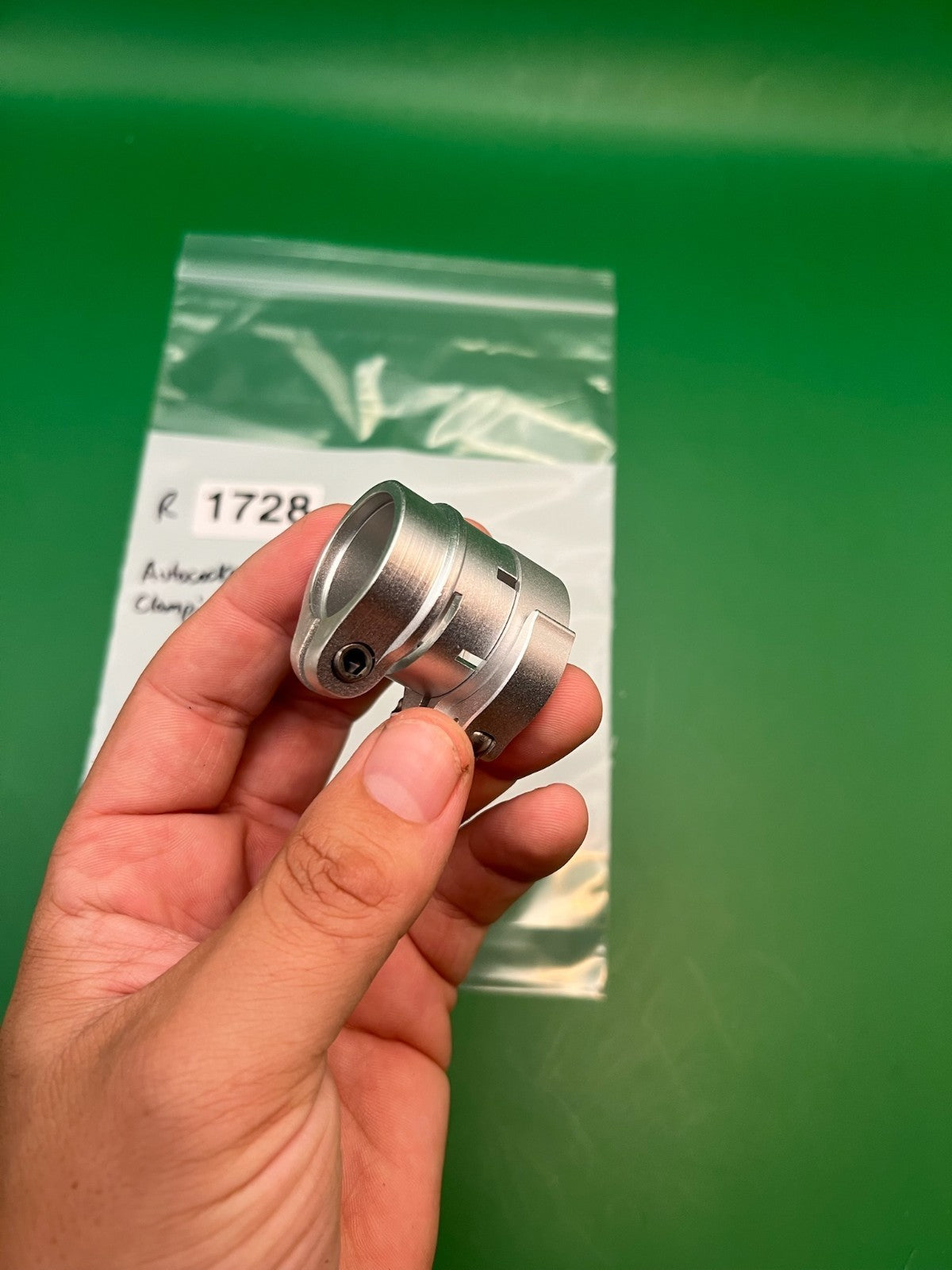 Autococker Clamping Feedneck