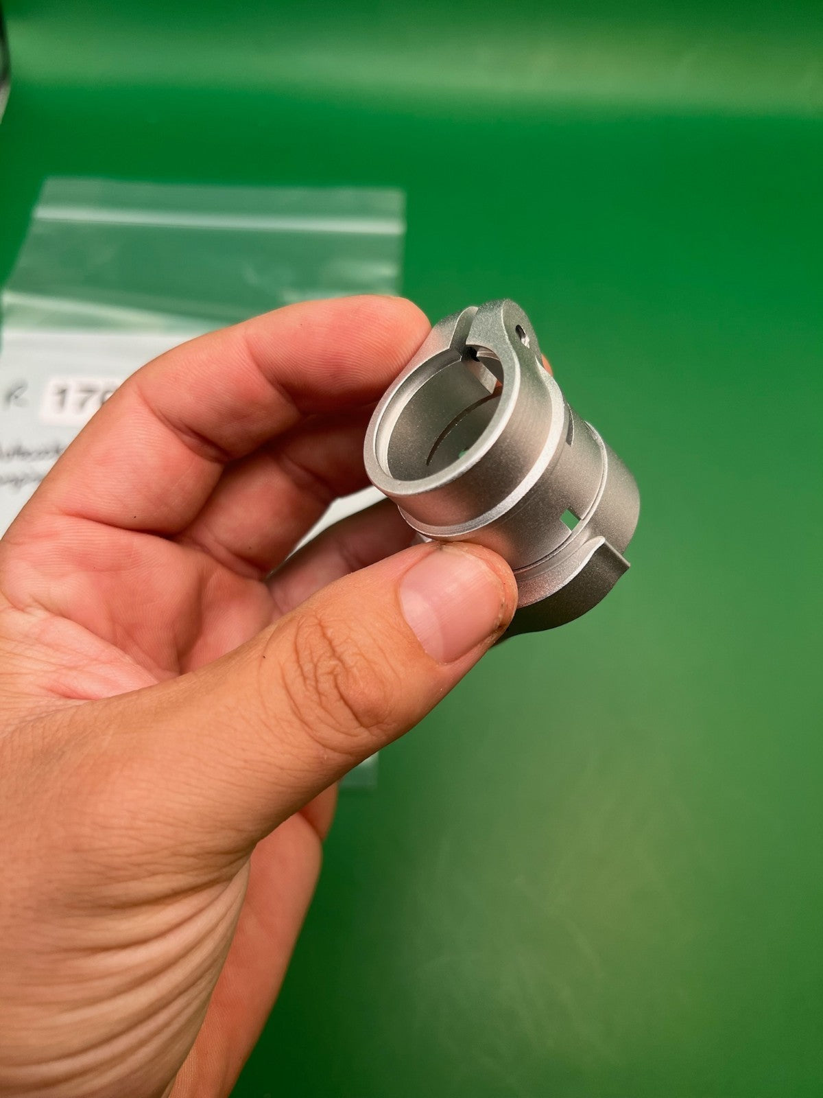 Autococker Clamping Feedneck