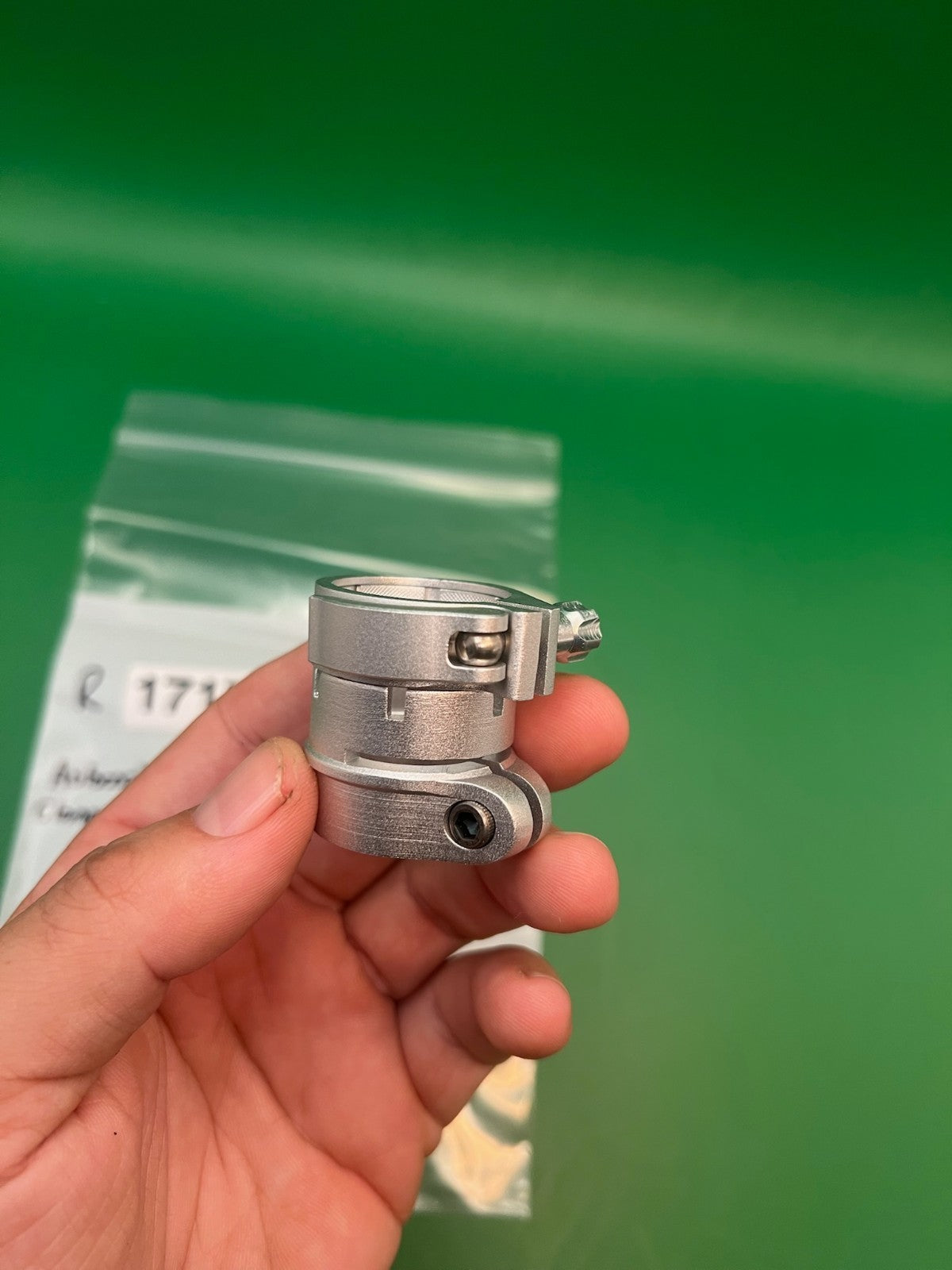 Autococker Clamping Feedneck