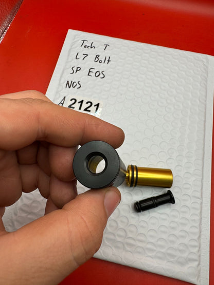 Tech T L7 Bolt SP EOS NOS - used paintball bolt - gold/black