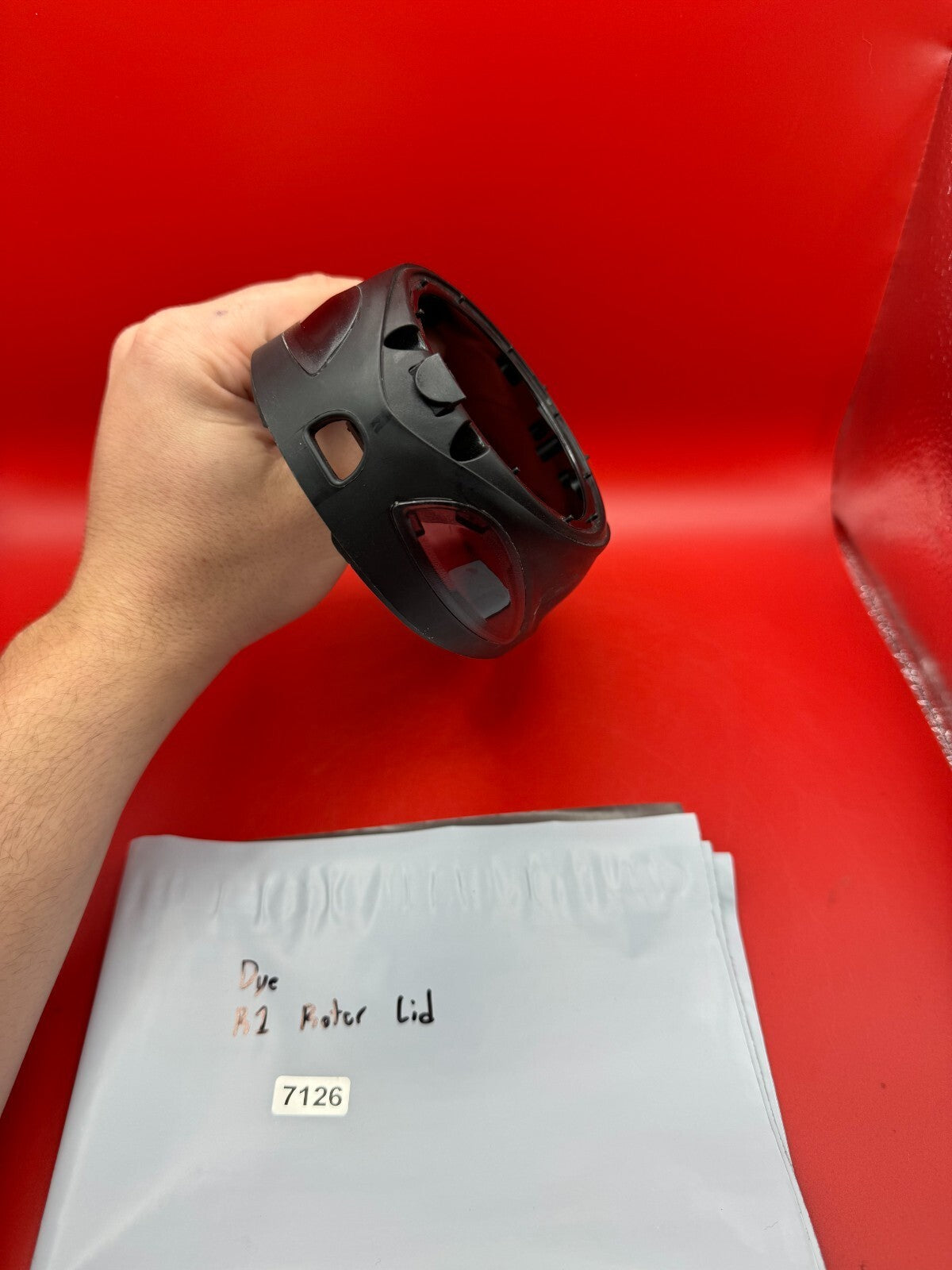 Dye R1 Roter Lid