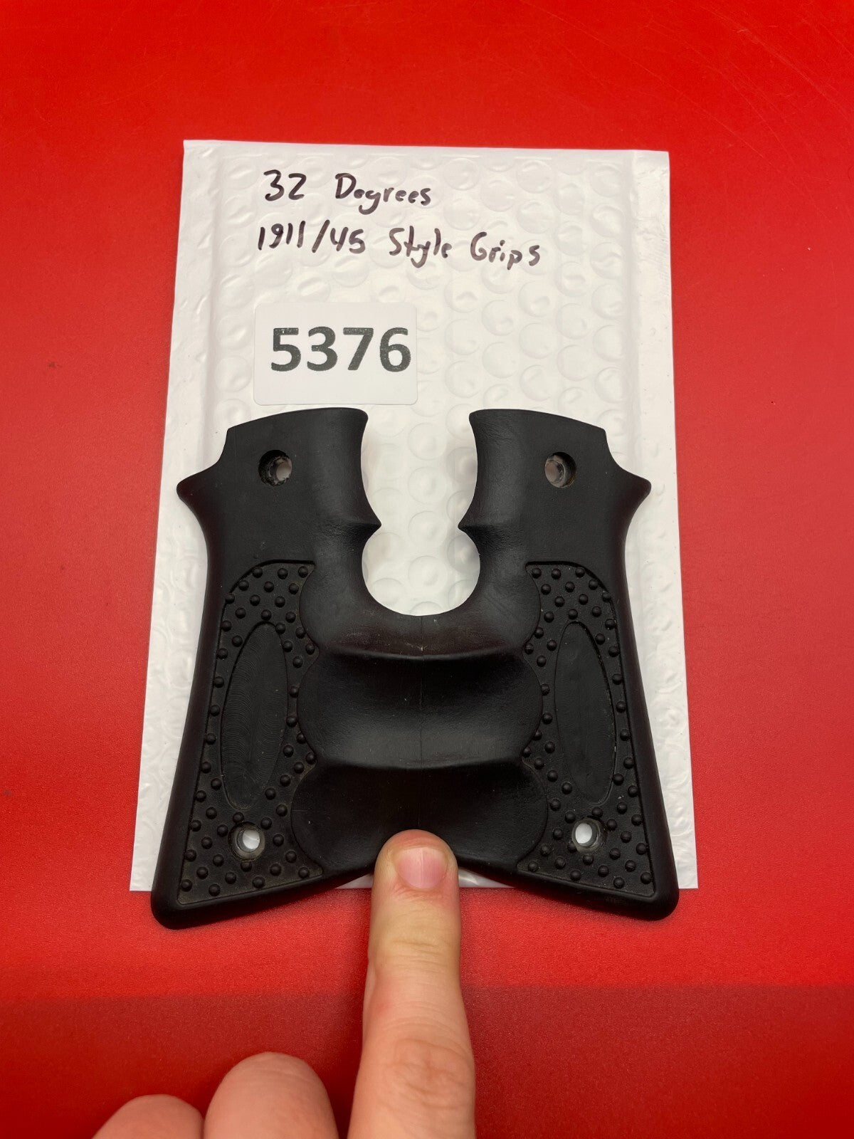 32 Degrees 1911/45 Style Grips