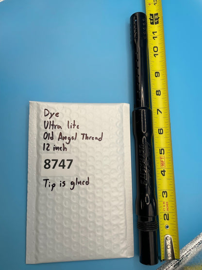 Dye Ultra Lite Old Angel Thread 12 Inch Tip is glued