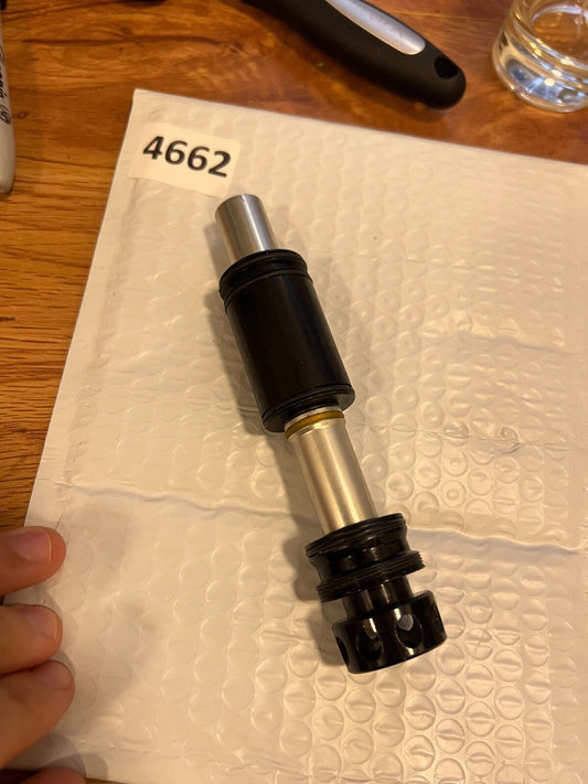 Smart Parts Bolt with Tool-less Bloodline Guide