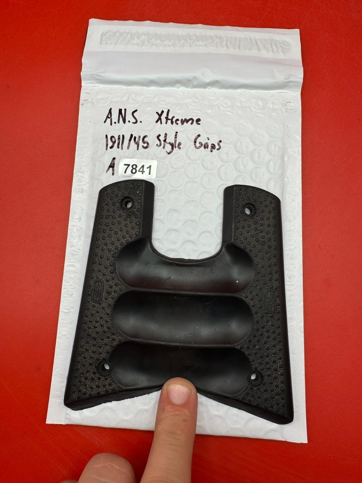 A.N.S Xtreme 1911/45 Style Grips