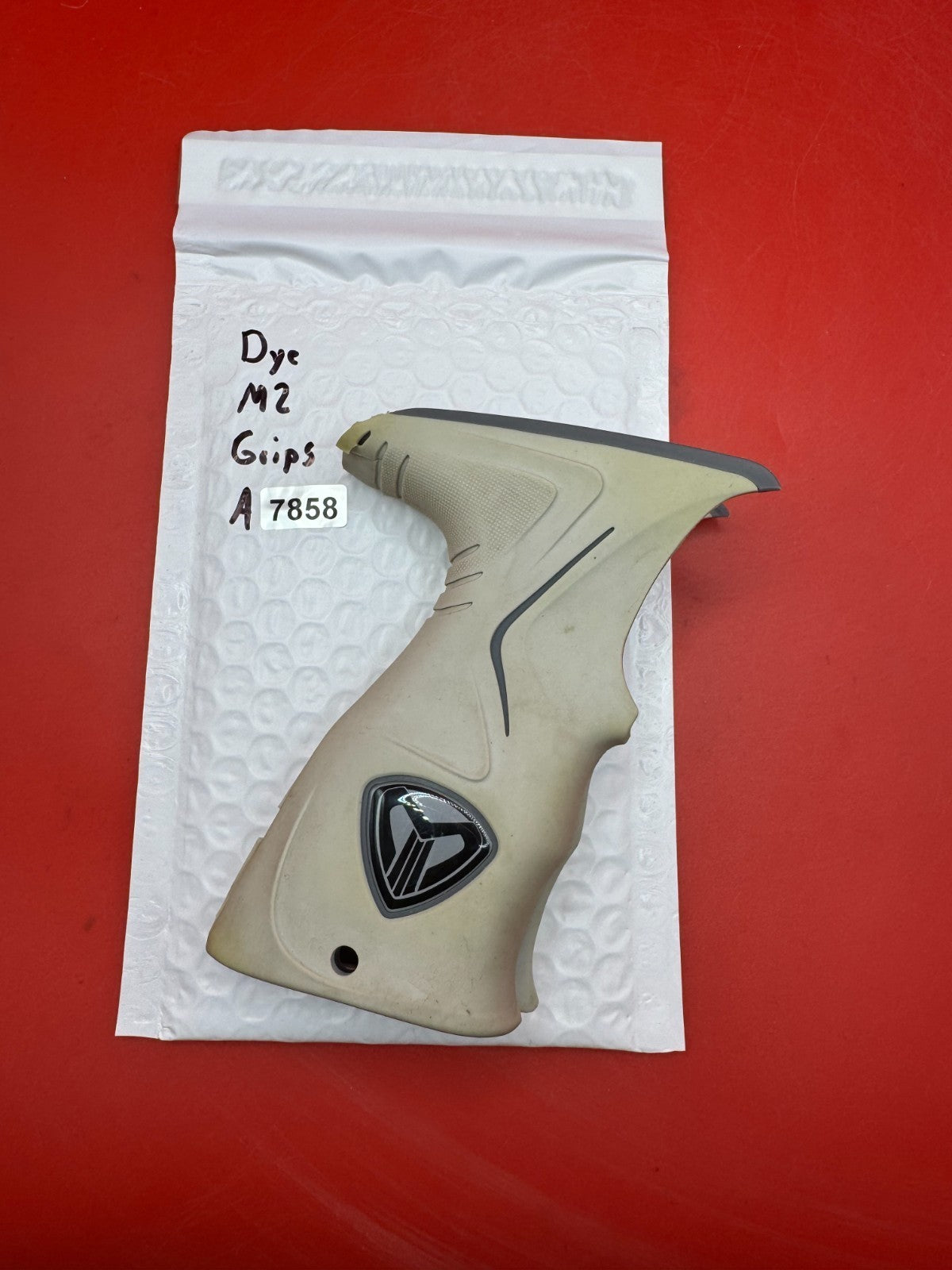 Dye M2 Grips