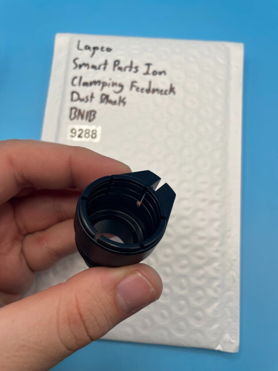 Lapco Smart Parts Ion Clamping Feedneck Dust Black BNIB