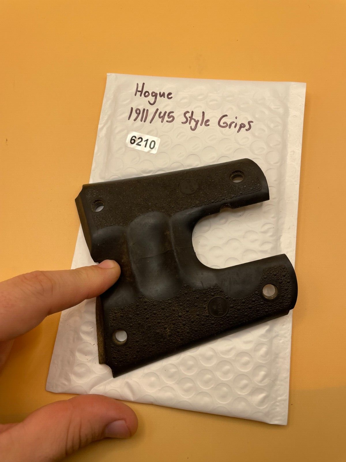 Hogue 1911/45 Style Grips