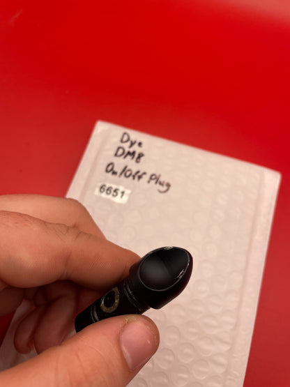 Dye DM8 On/Off Plug