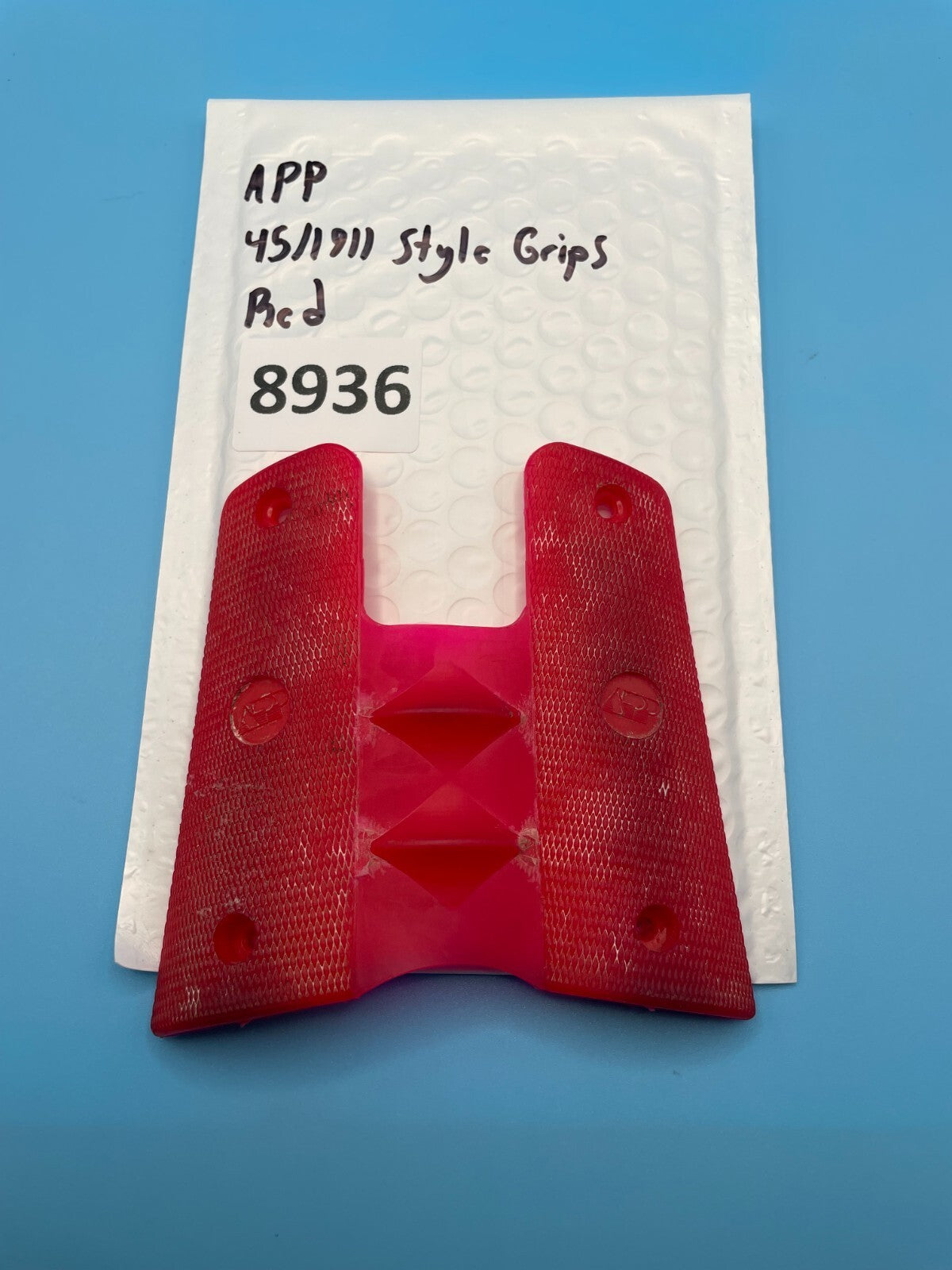APP 45/1911 Style Grips Red