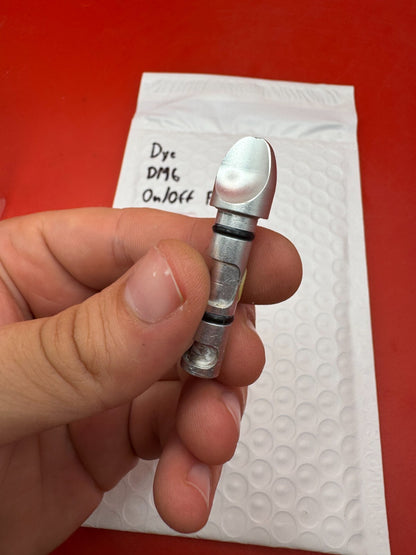 Dye DM6 On/Off Plug