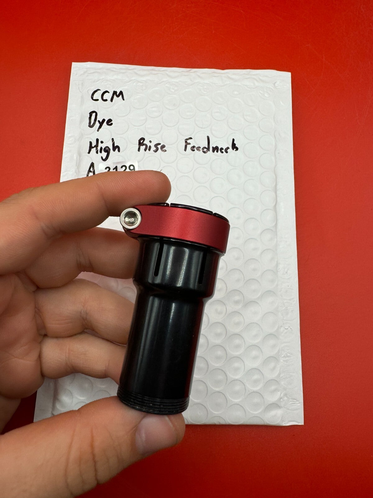 CCM Dye High Rise Feedneck - used paintball feedneck - black/red anno