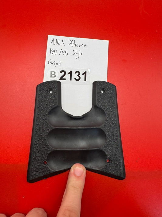 A.N.S Xtreme 1911/45 Style Grips