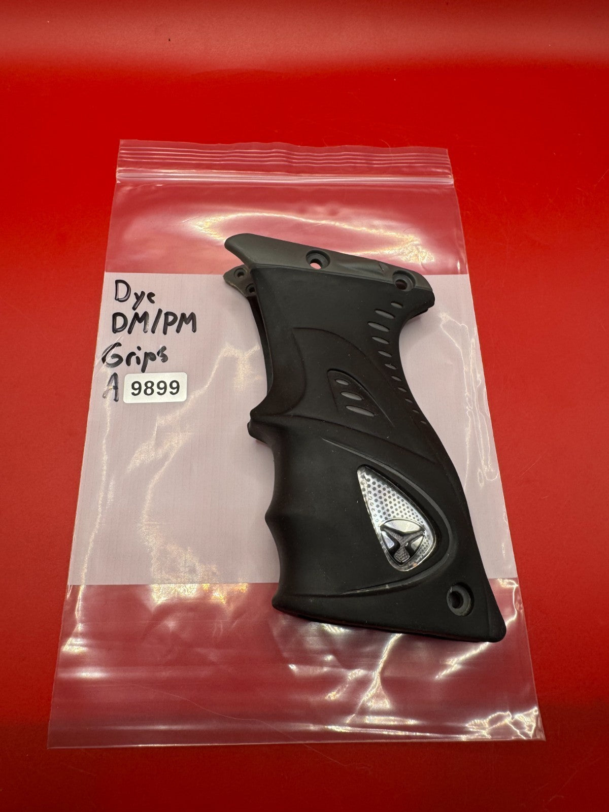Dye DM/PM Grips