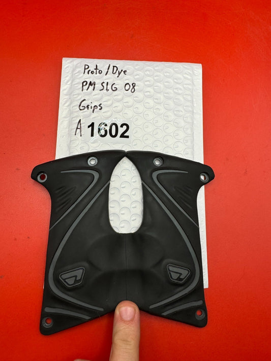 Proto/Dye PM SLG 08 Grips - used paintball grips - black/gray