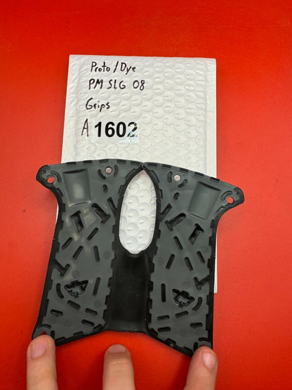 Proto/Dye PM SLG 08 Grips - used paintball grips - black/gray