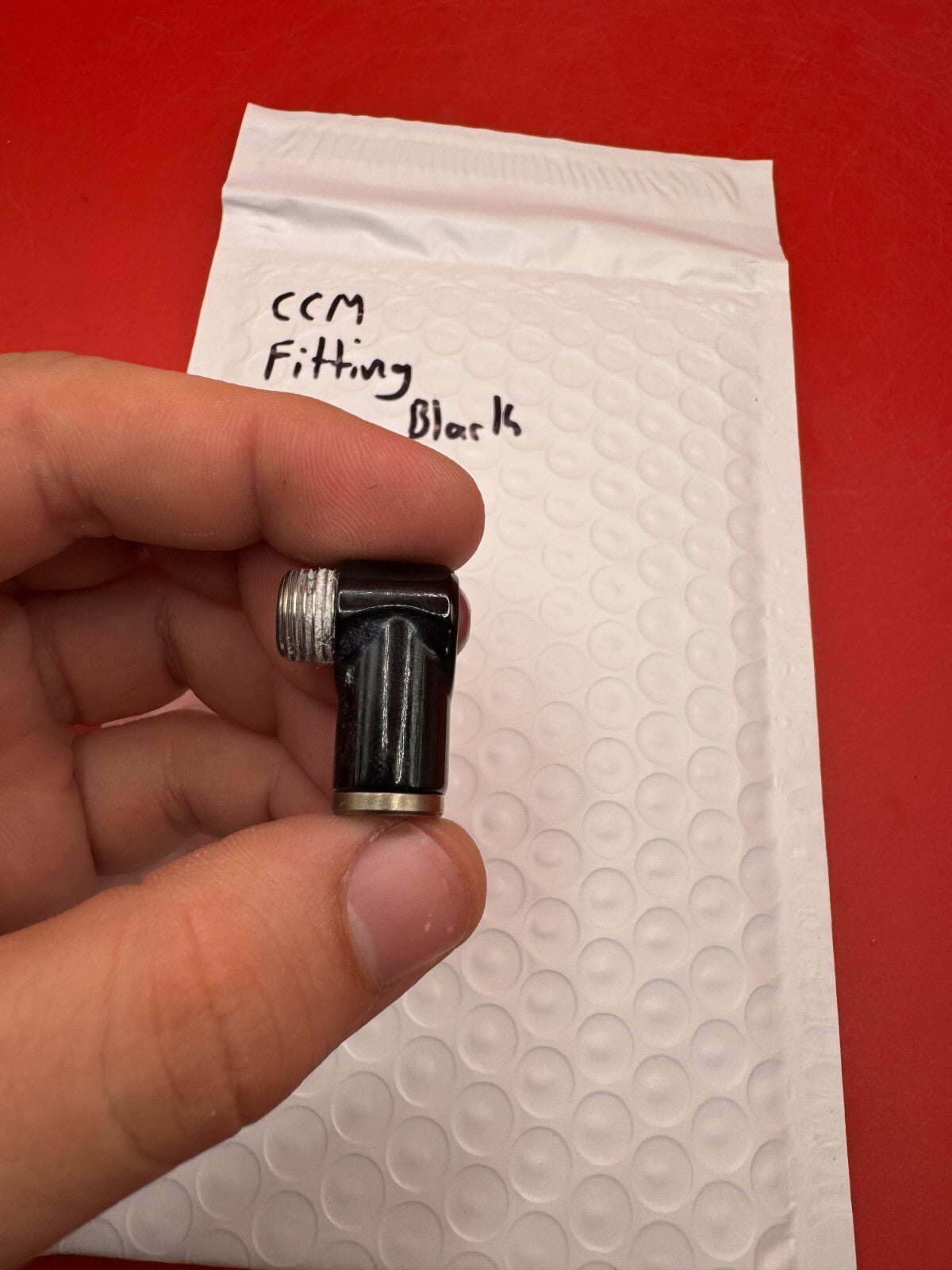 CCM Fitting Gloss Black