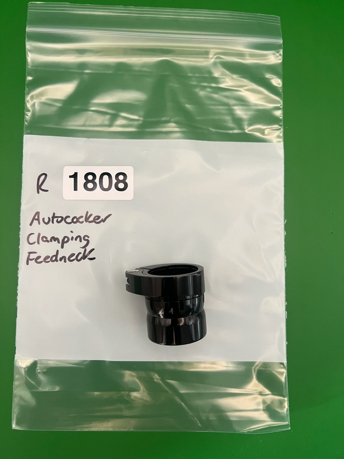 Autococker Clamping Feedneck