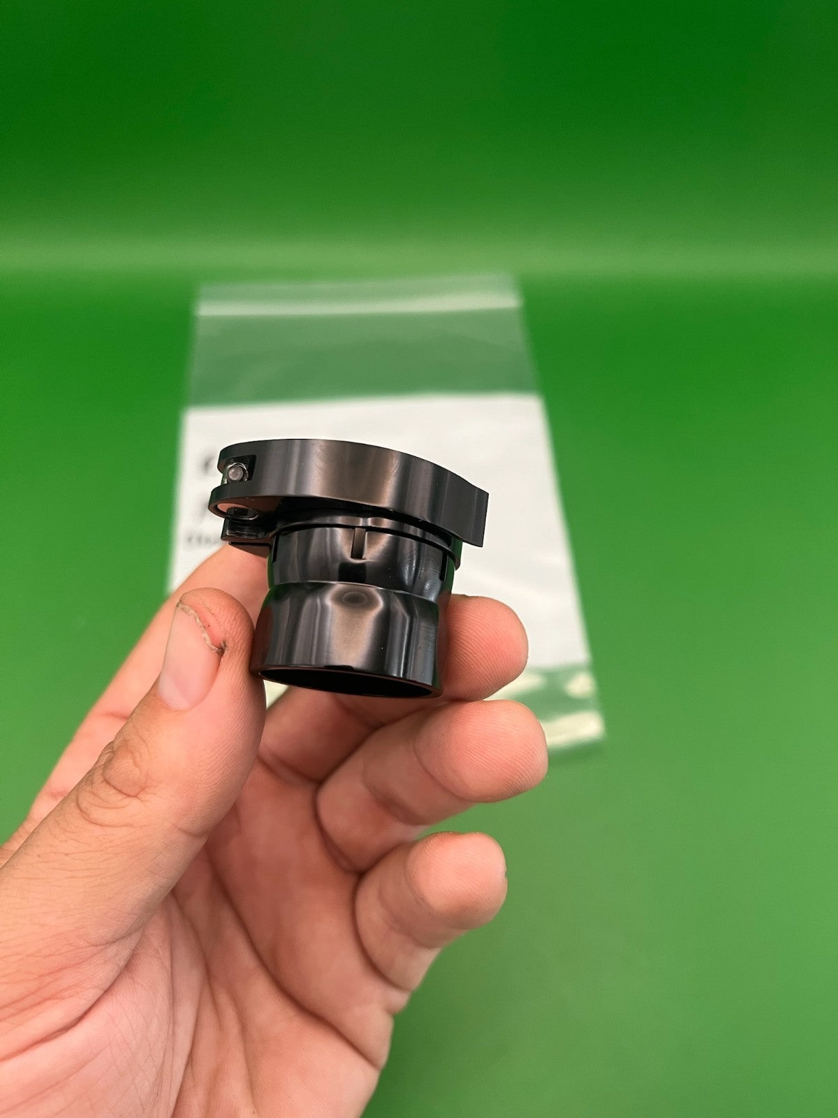 Autococker Clamping Feedneck