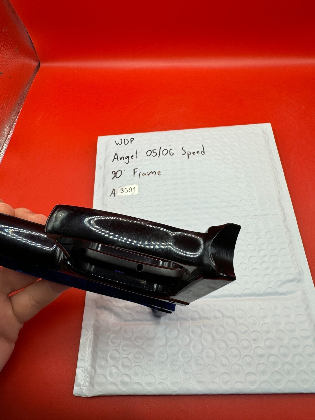 WDP Angel 05/06 Speed 90° Frame - used paintball trigger frame - black/blue fade