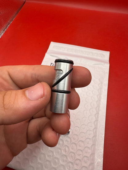 Dye DM8 On/Off Plug