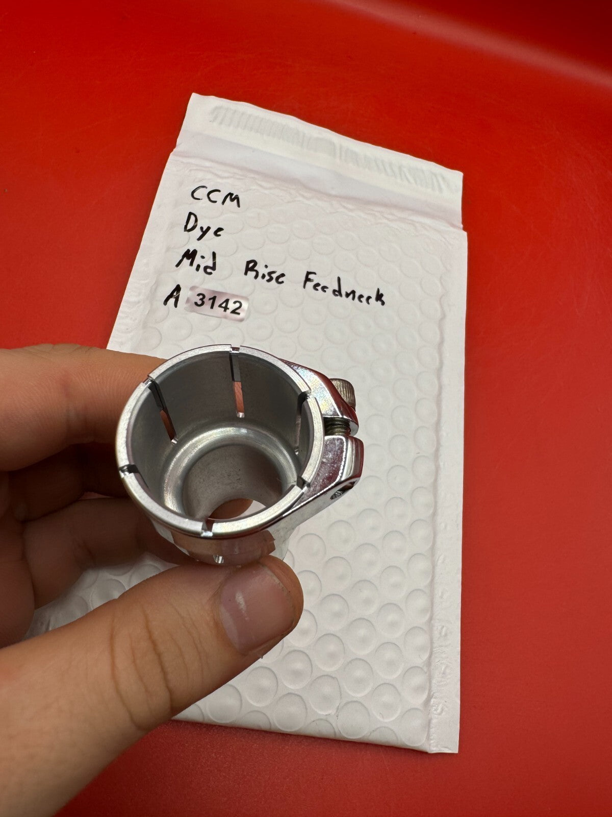 CCM Dye Mid Rise Feedneck