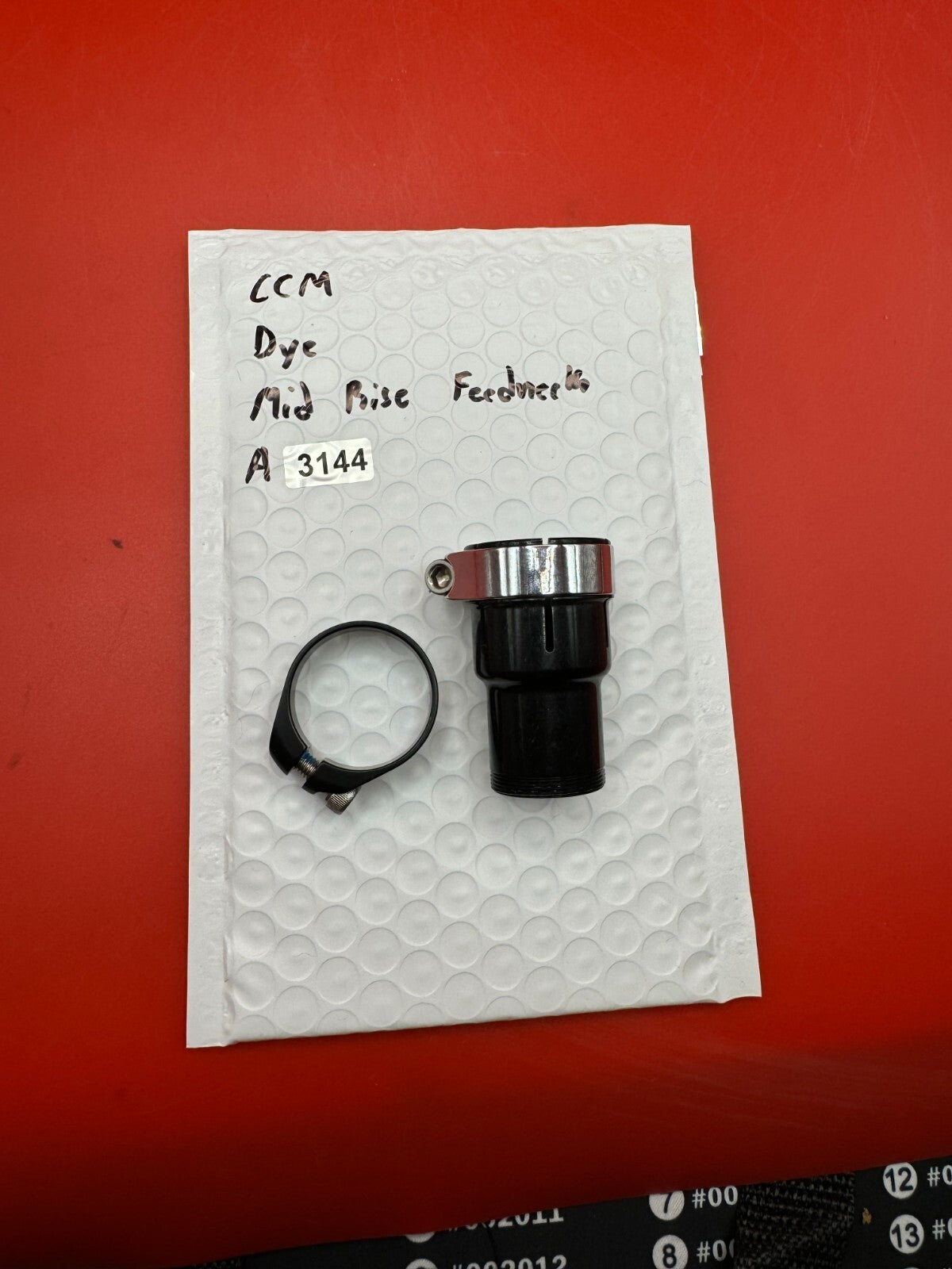 CCM Dye Mid Rise Feedneck