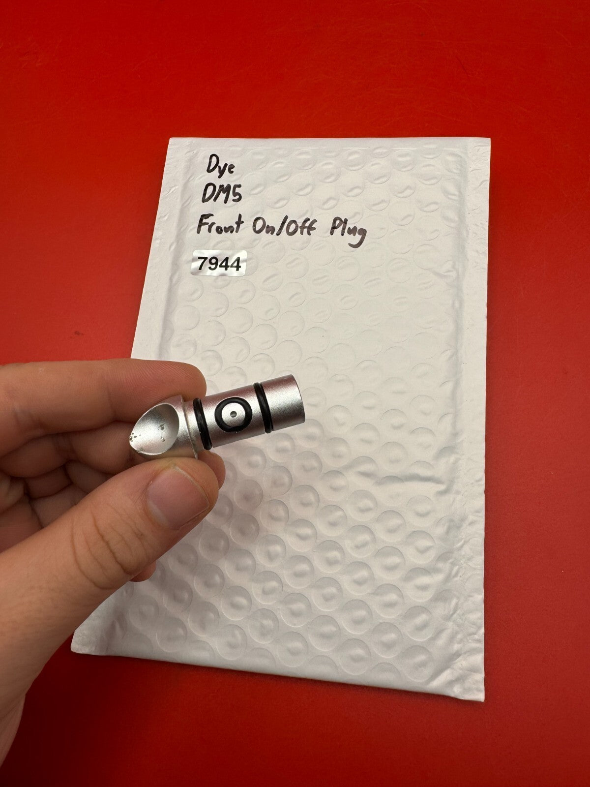 Dye DM5 Front On/Off Plug