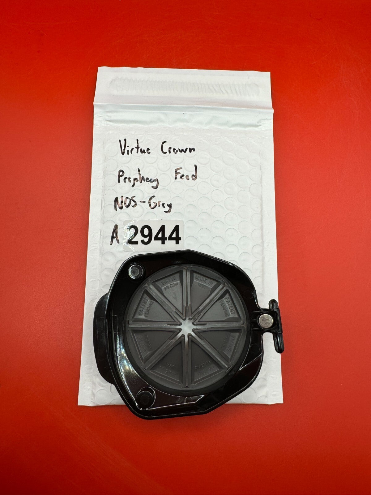 Virtue Crown Prophecy Feed NOS - Grey - used paintball hopper feed lid - grey