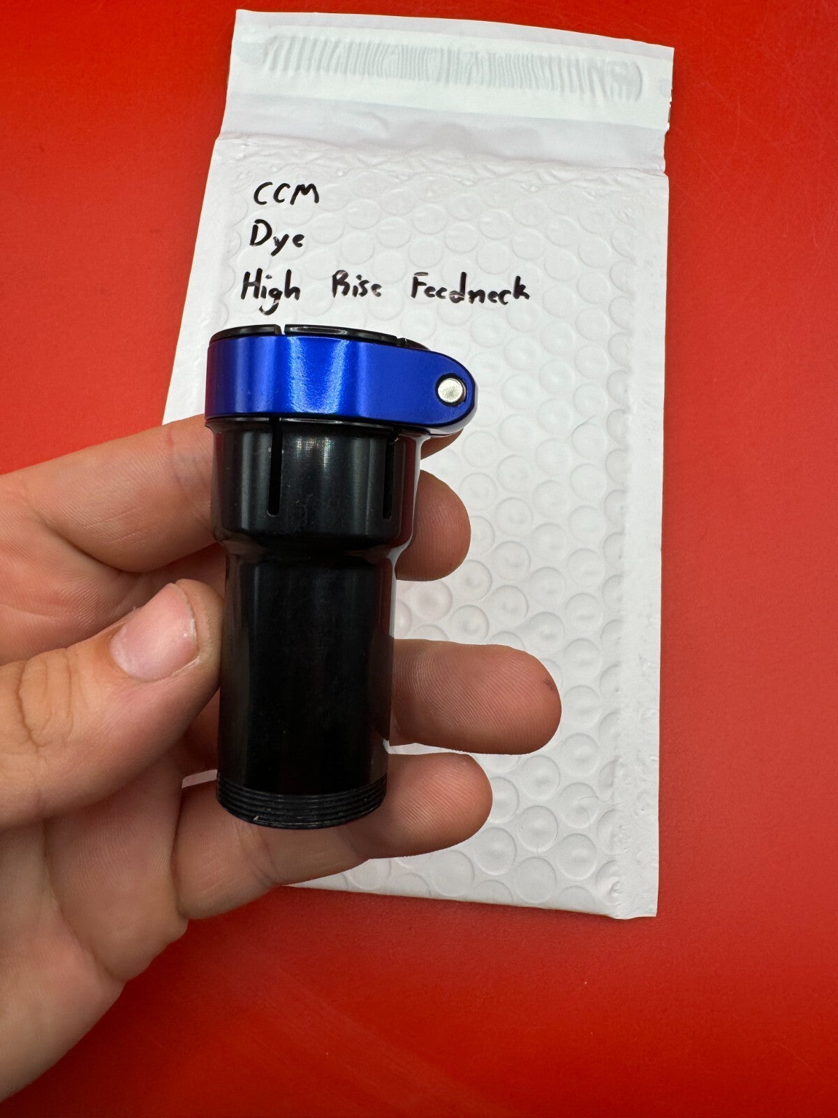 CCM Dye High Rise Feedneck - used paintball feedneck - black/blue
