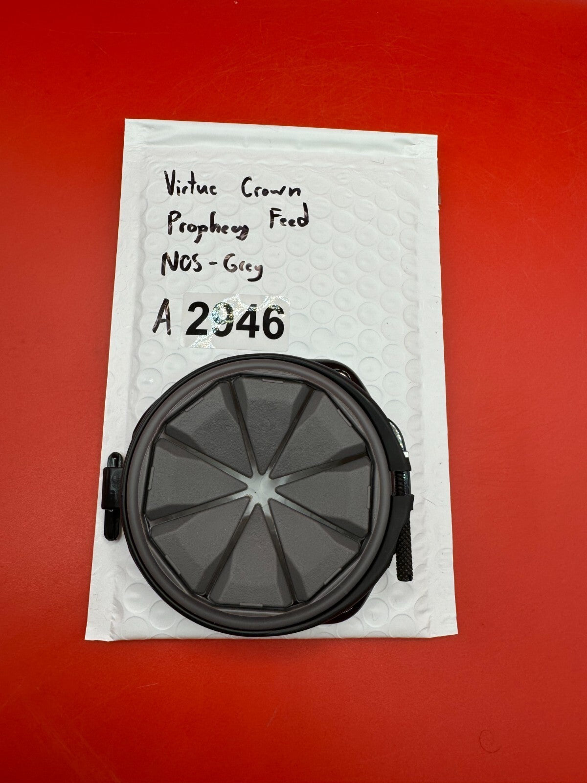 Virtue Crown Prophecy Feed NOS - Grey - used paintball hopper feed lid - grey