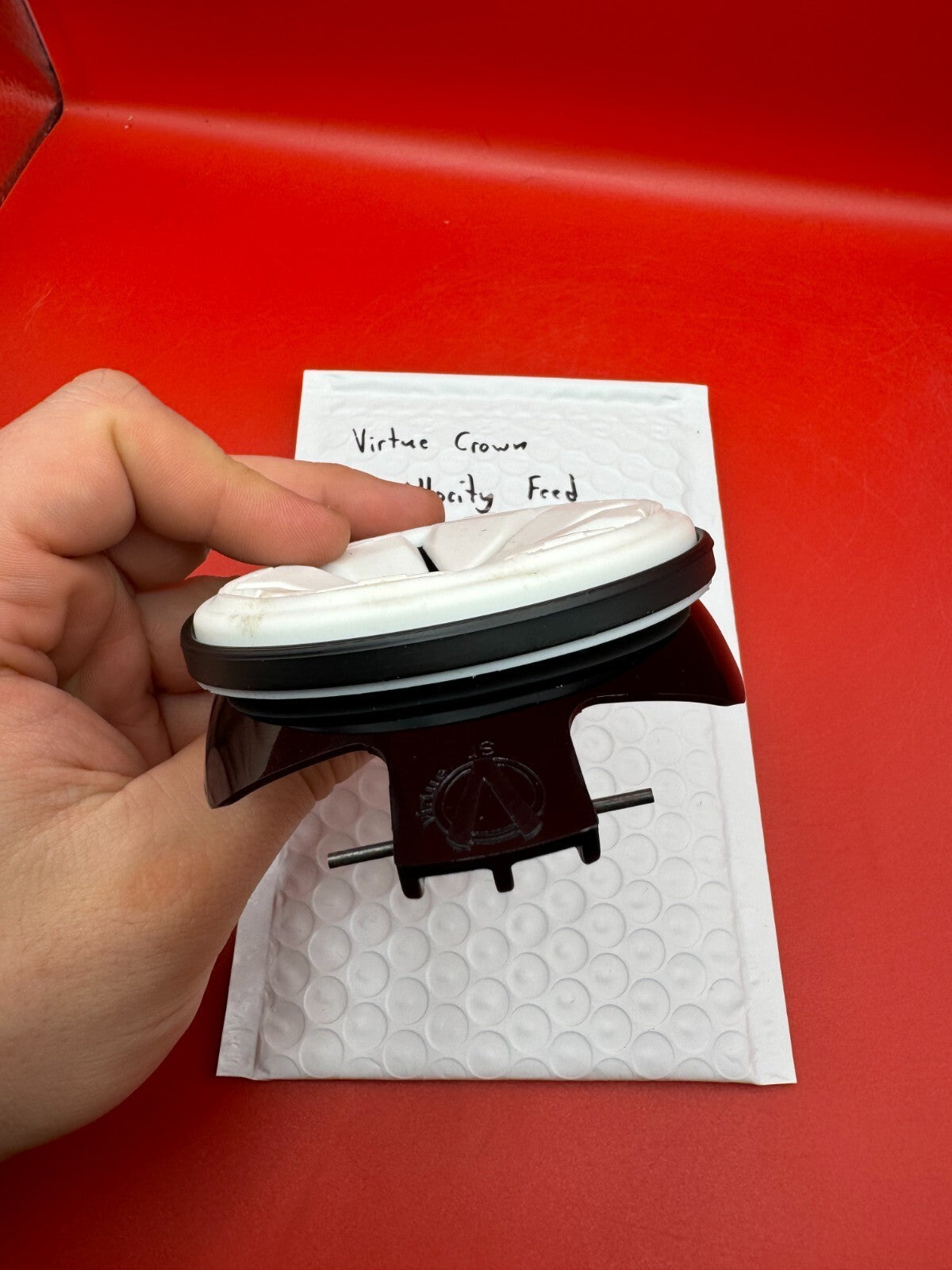 Virtue Crown VL Vlocity Feed NOS - White - used paintball hopper feed lid - white/black