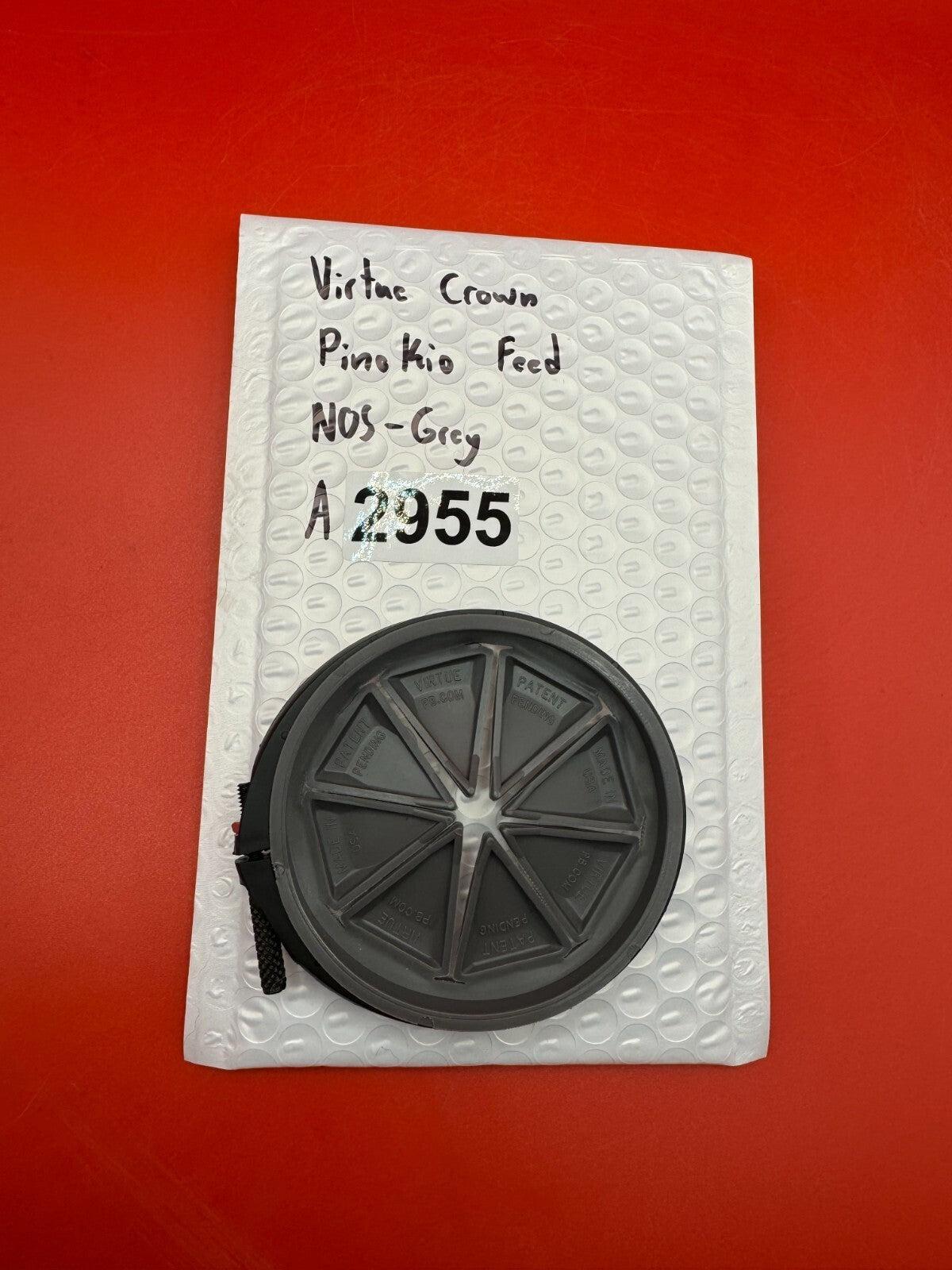Virtue Crown Pinokio Feed NOS - Grey - used paintball hopper feed lid - grey