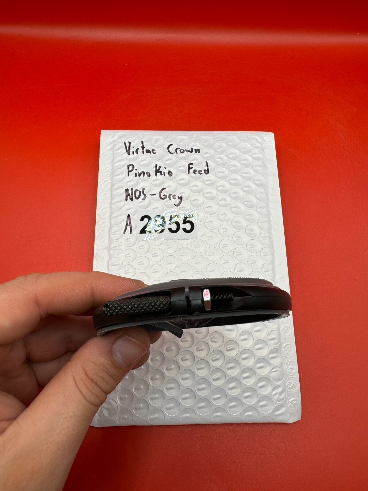 Virtue Crown Pinokio Feed NOS - Grey - used paintball hopper feed lid - grey