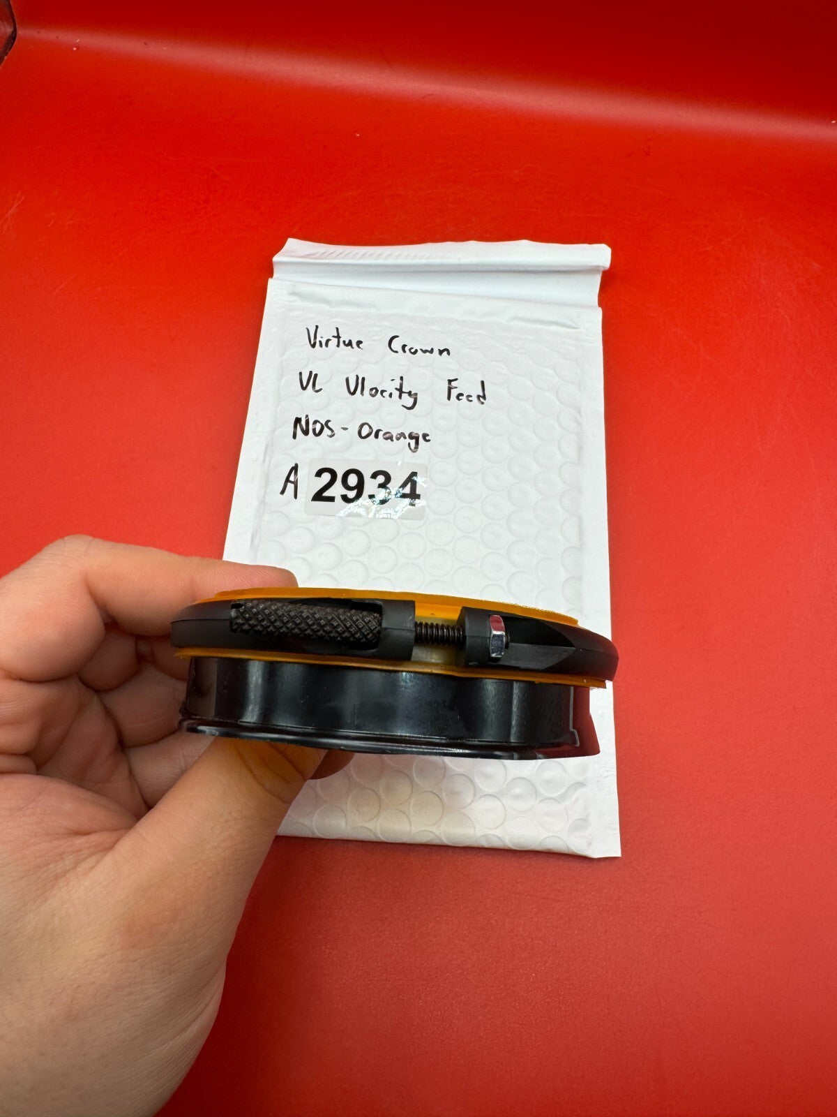 Virtue Crown VL Vlocity Feed NOS - Orange - used paintball hopper feed lid / crown - orange/black