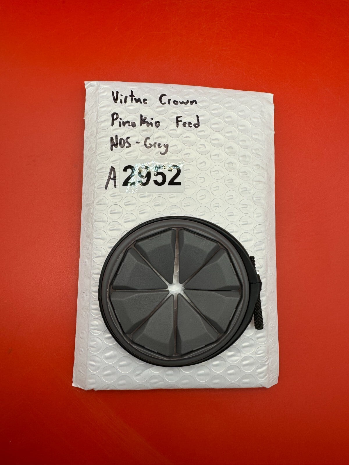 Virtue Crown Pinokio Feed NOS - Grey
